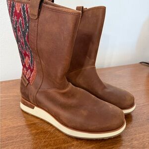 Merrell brown/patterned boots